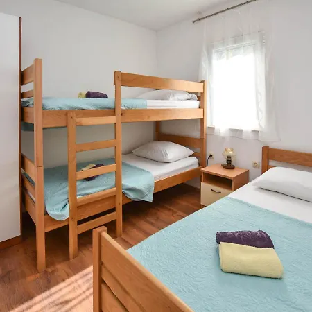 House Kaliopa Pašman